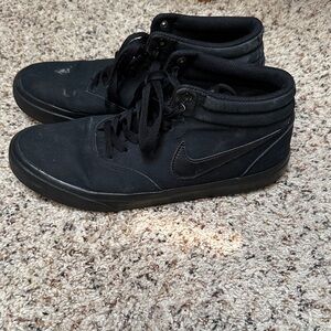 Nike Men's Black High-Top Sneakers
